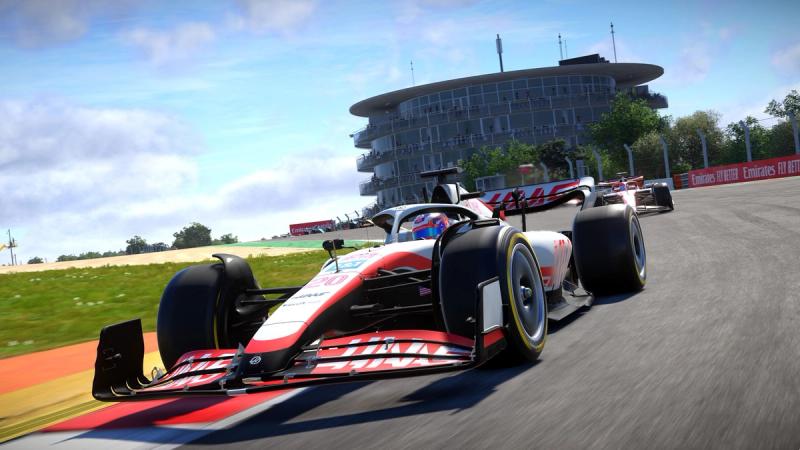 How to enable F1 22 crossplay